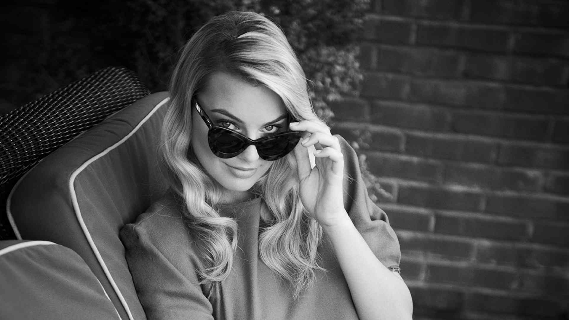 Margot Robbie Sunglasses Ideas 